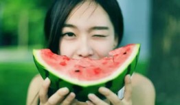 娱乐吃瓜酱无需多言,揭秘娱乐圈那些不为人知的幕后故事